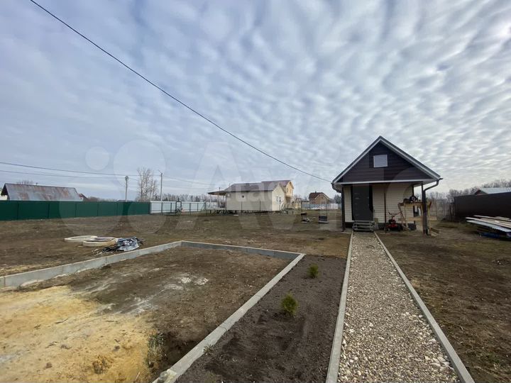 Дом 21 м² на участке 10 сот.