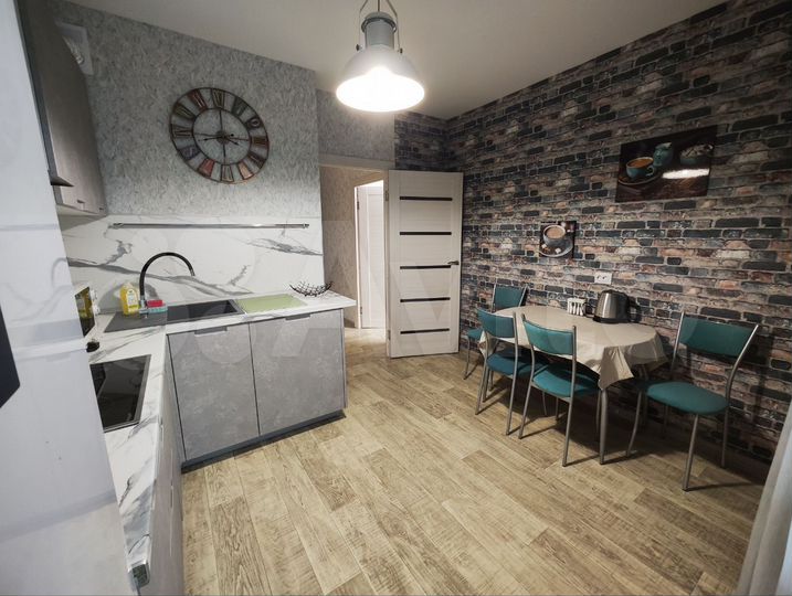 2-к. квартира, 58 м², 3/18 эт.