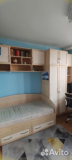 Мебель в детскую комнату. Комната школьника