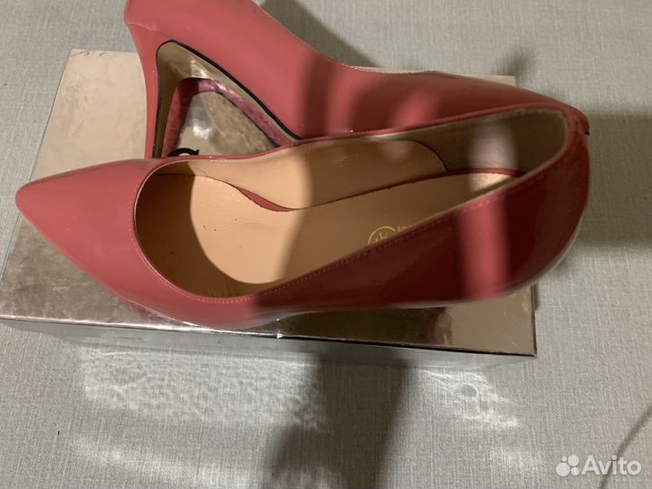 Туфли лодочки 38