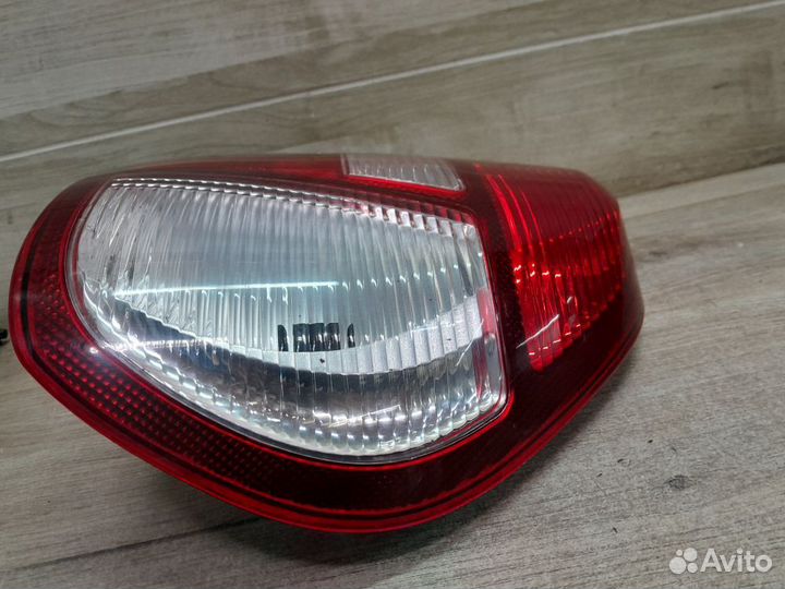 Фонарь задний правый Renault Symbol I рестайлинг 2