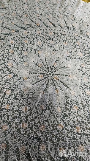 Вязаная скатерть крючком круглая