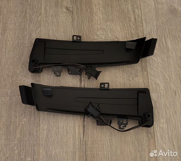 Динамические поворотники на Mercedes Benz