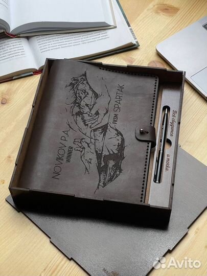 Подарочный набор, ежедневник из кожи и ручка с гра