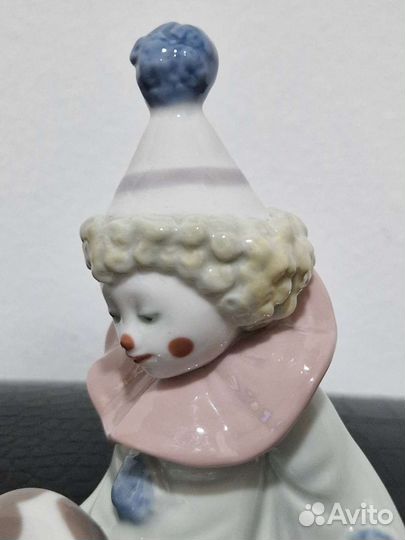 Фарфоровая статуэтка Lladro