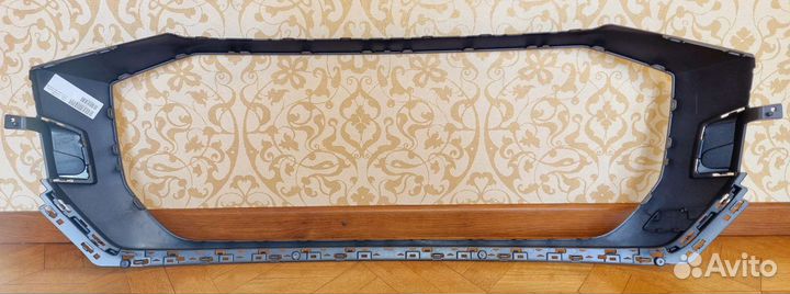 Накладка на решетку радиатора Audi Q8 S-Line