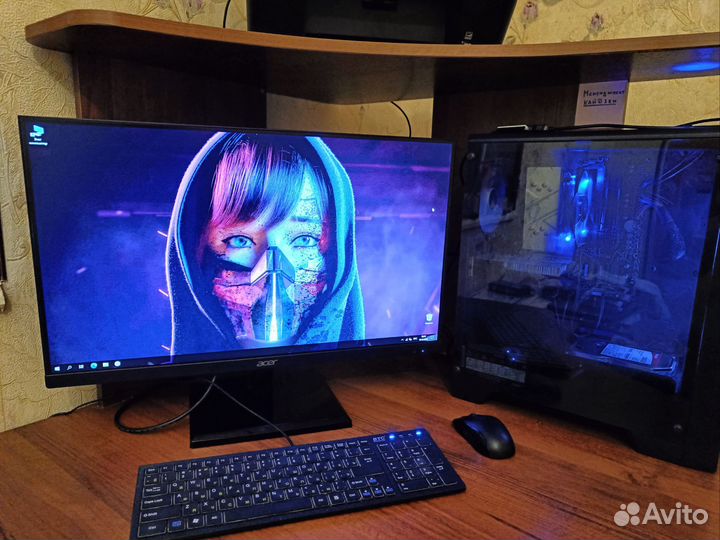 Мощный игровой компьютер с монитором