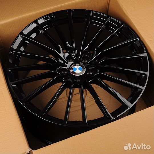 Диски на BMW r21 5x112 ET25 D66.6