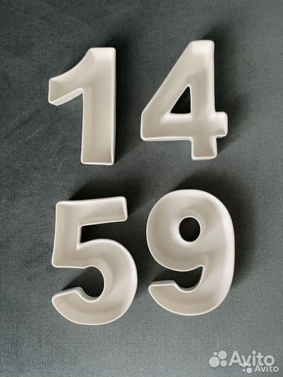 Керамические тарелки в виде цифр