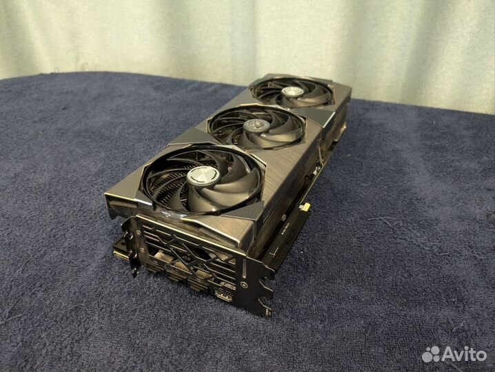 Geforce RTX 4070 ti suprim (12GB)