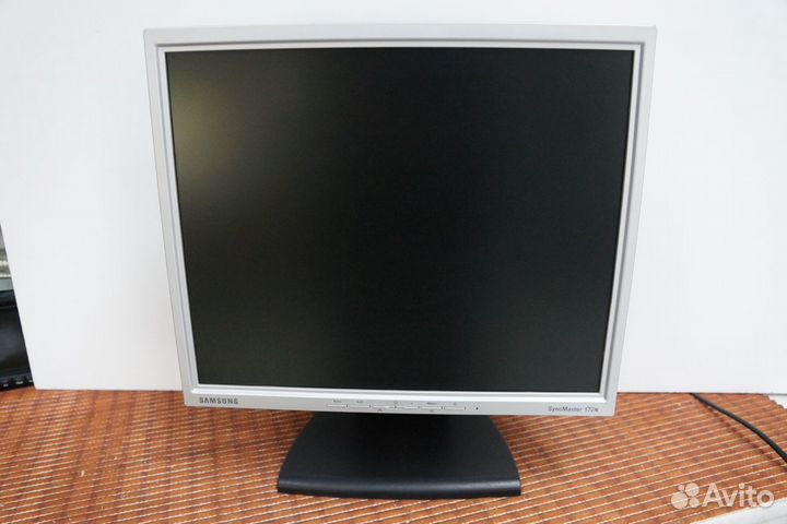 Монитор Samsung SyncMaster 172N