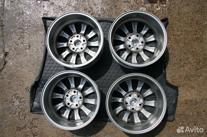 Литье Bridgestone Balminum R16