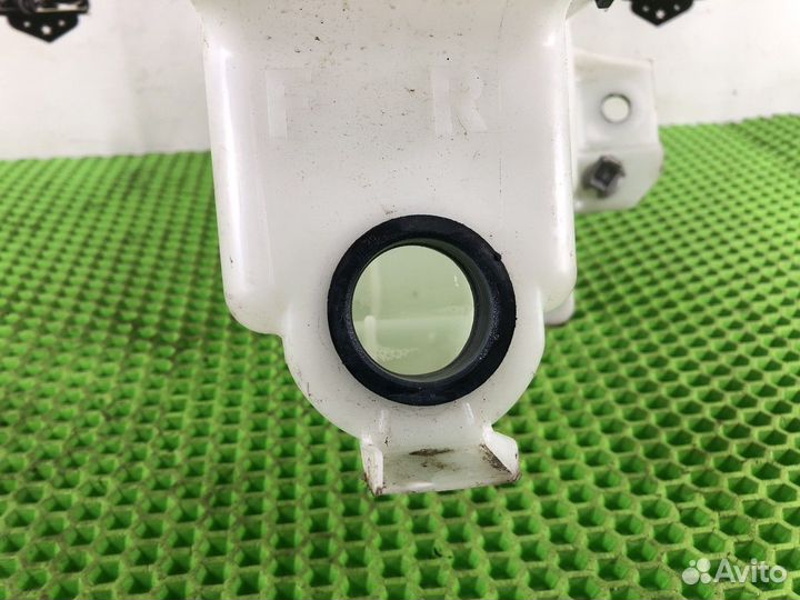 Бачок омывателя Mazda 3, Mazda 6