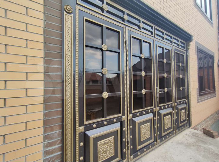 Дом 320 м² на участке 7 сот.