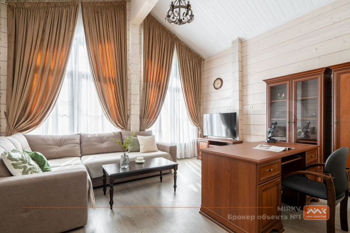 Дом 303 м² на участке 25 сот.