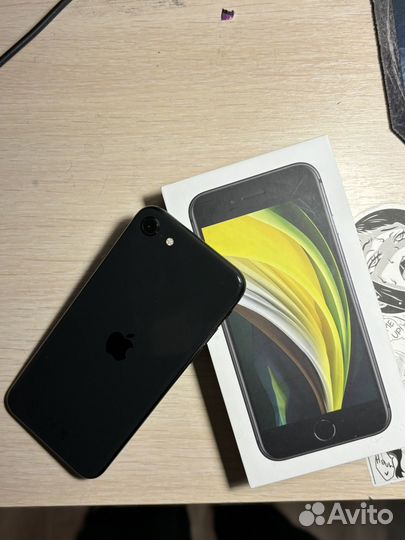 iPhone SE, 64 ГБ