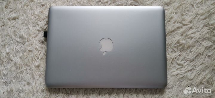 Ноутбук Apple MacBook Pro (13-inch, 2011 г.) i5