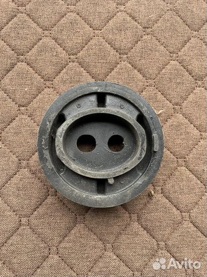 Подушка заднего редуктора jzx90 gx90 Toyota mark2