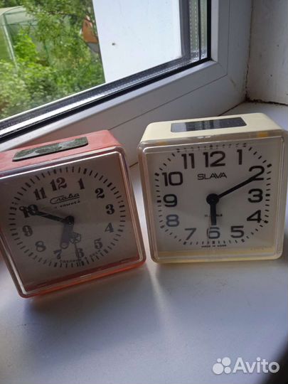 Продаю б.у часы и будильники СССР не рабочие