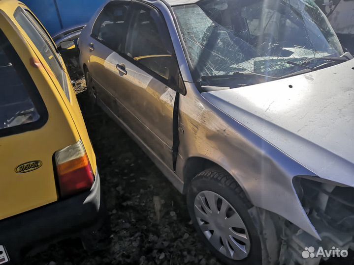 Mitsubishi Lancer 1.6 МТ, 2006, битый, 170 000 км