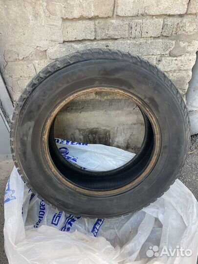 Kumho I'Zen KW22 215/65 R16 98T