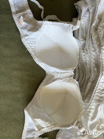 Лифчик новый 80B