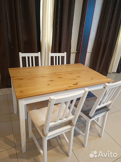 Стол и стулья IKEA