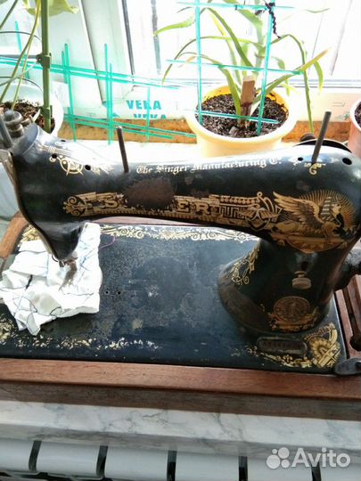 Швейная машинка Зингер рабочая