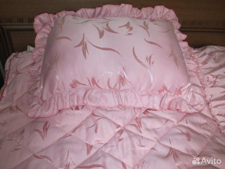 Новое покрывало на кровать