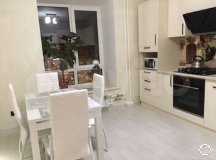 2-к. квартира, 60 м², 8/10 эт.