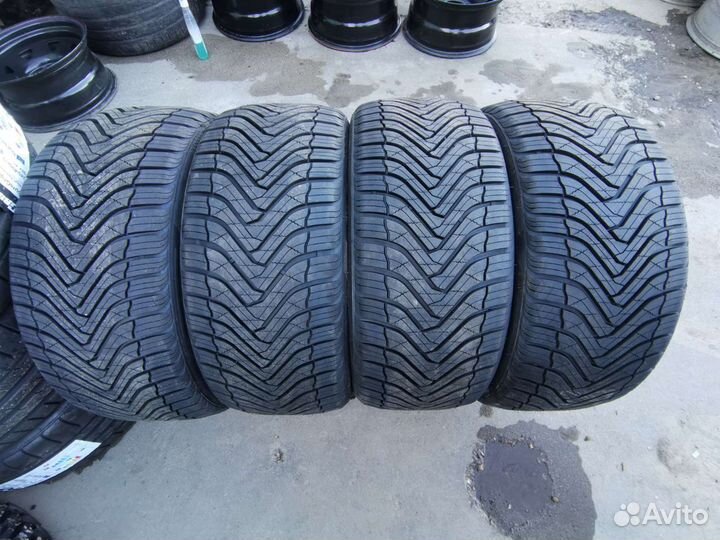 Gripmax SureGrip A/S 225/40 R18