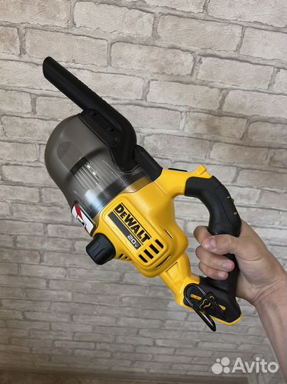 Аккумуляторный пылесос Dewalt DCV501LN