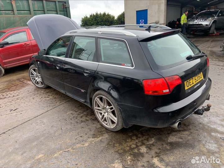 Активатор замка багажника Audi A4 Avant B7 (8ED)