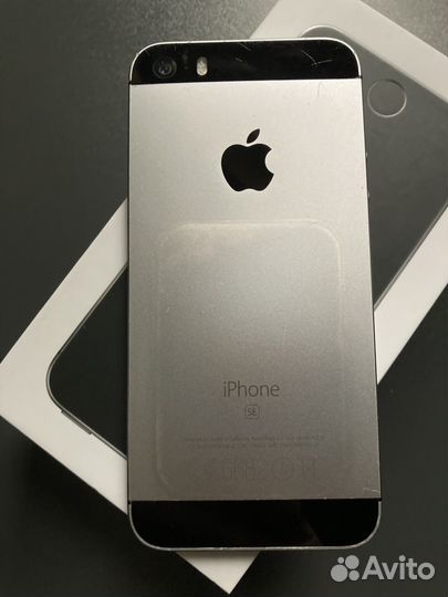 iPhone SE, 32 ГБ