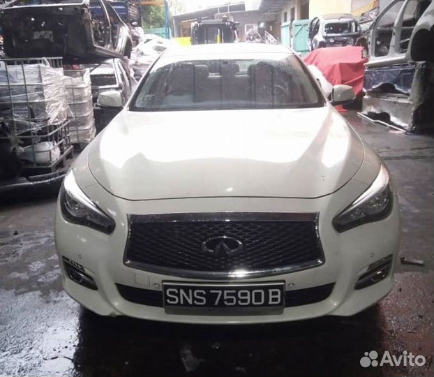 В разборе Infiniti Q50 (V37) 2014г. 4 поколение