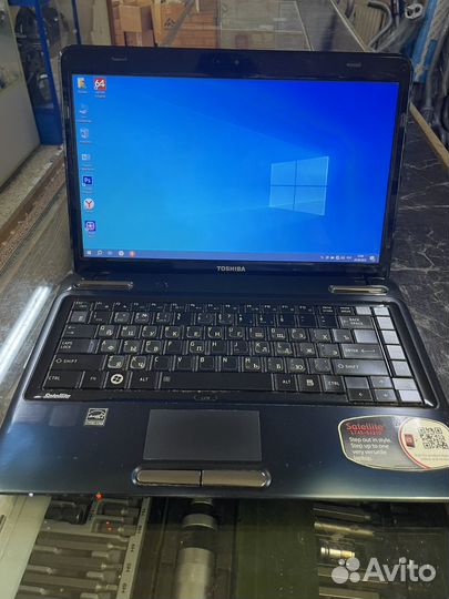Ноутбук Toshiba 14“ дюймов Core i3/4GB/SSD