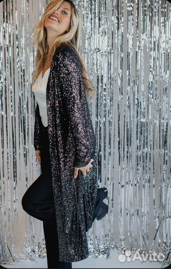 Черное кимоно пайетки