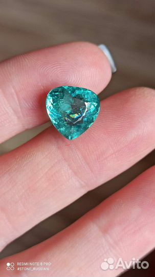 Коллекционный камень Параиба цвет