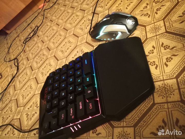 Игровая клавиатура и мышь для телефона