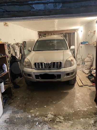 Гараж, > 30 м²