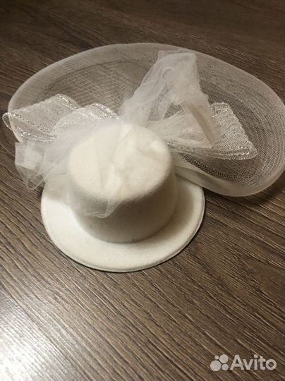 Женская вуалетка для волос с зажимом