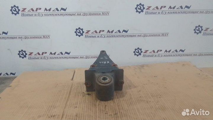Кронштейн передней рессоры правый Man Tga Tgs Tgx