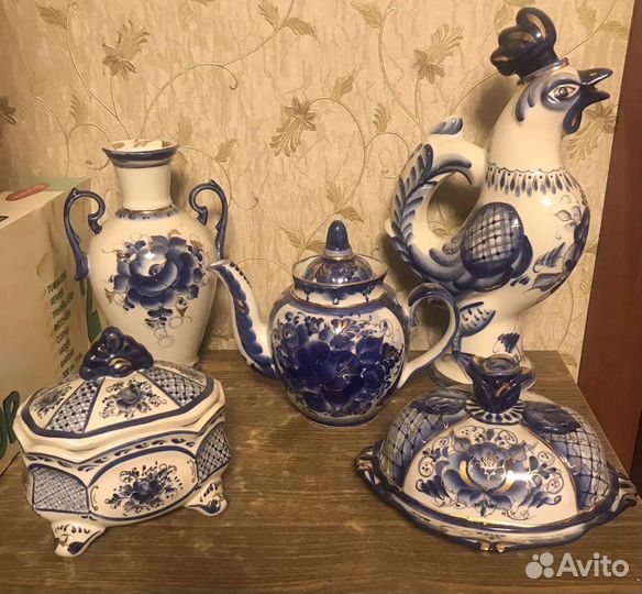 Посуда Золотая гжель