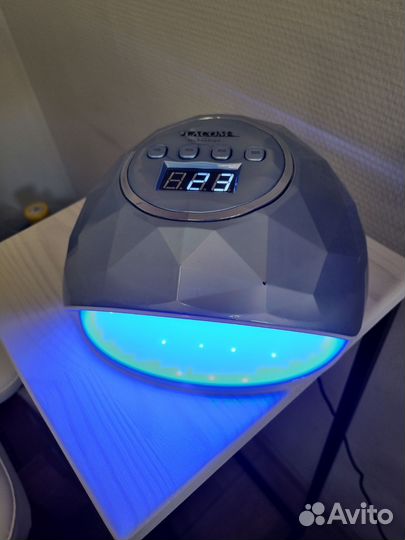 Лампа для ногтей