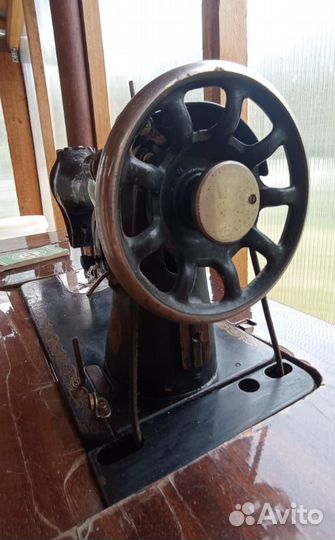 Швейная машина ножная Подольск 1954 год