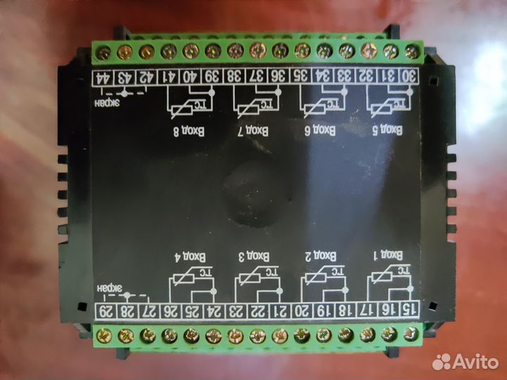Прибор измерител укт38 8 - ми канальный овен