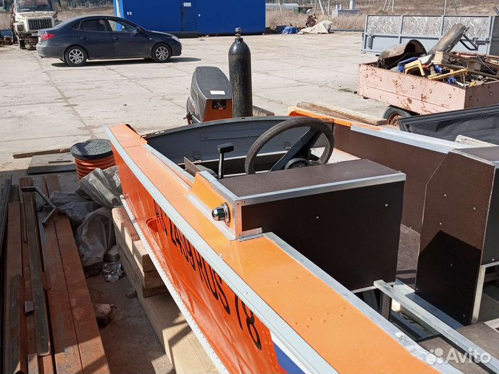 Катер с мотором тоха 30