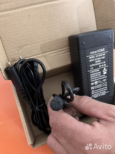 Зарядное устройствона гироскутер