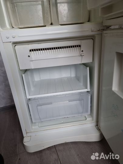 Холодильник бу indesit