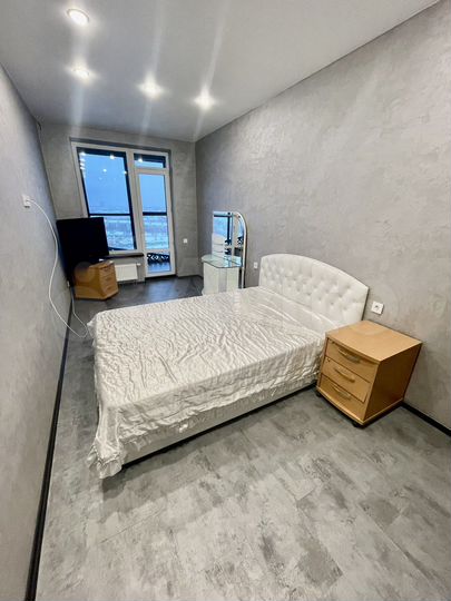 2-к. квартира, 56 м², 13/21 эт.